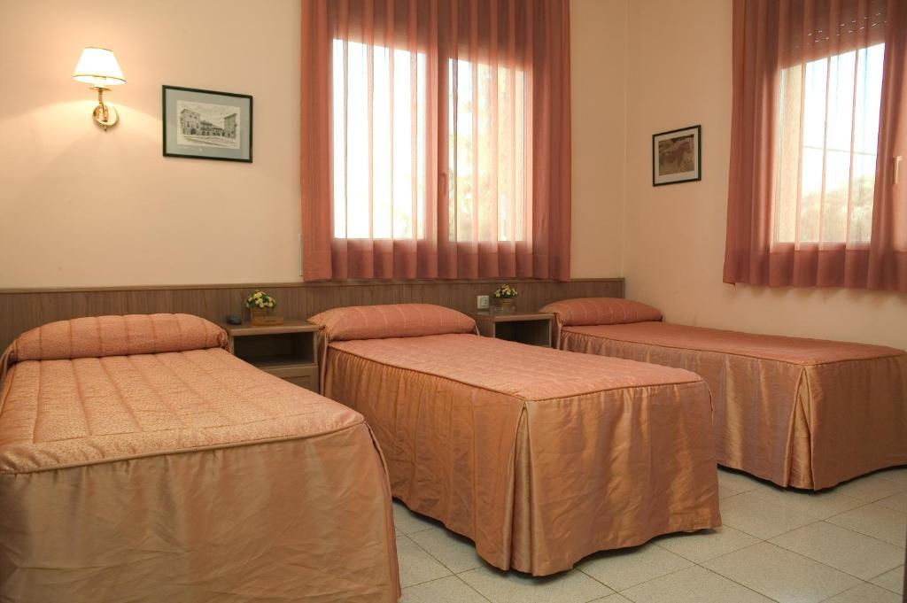 Hostal Montserrat Tona Pokój zdjęcie